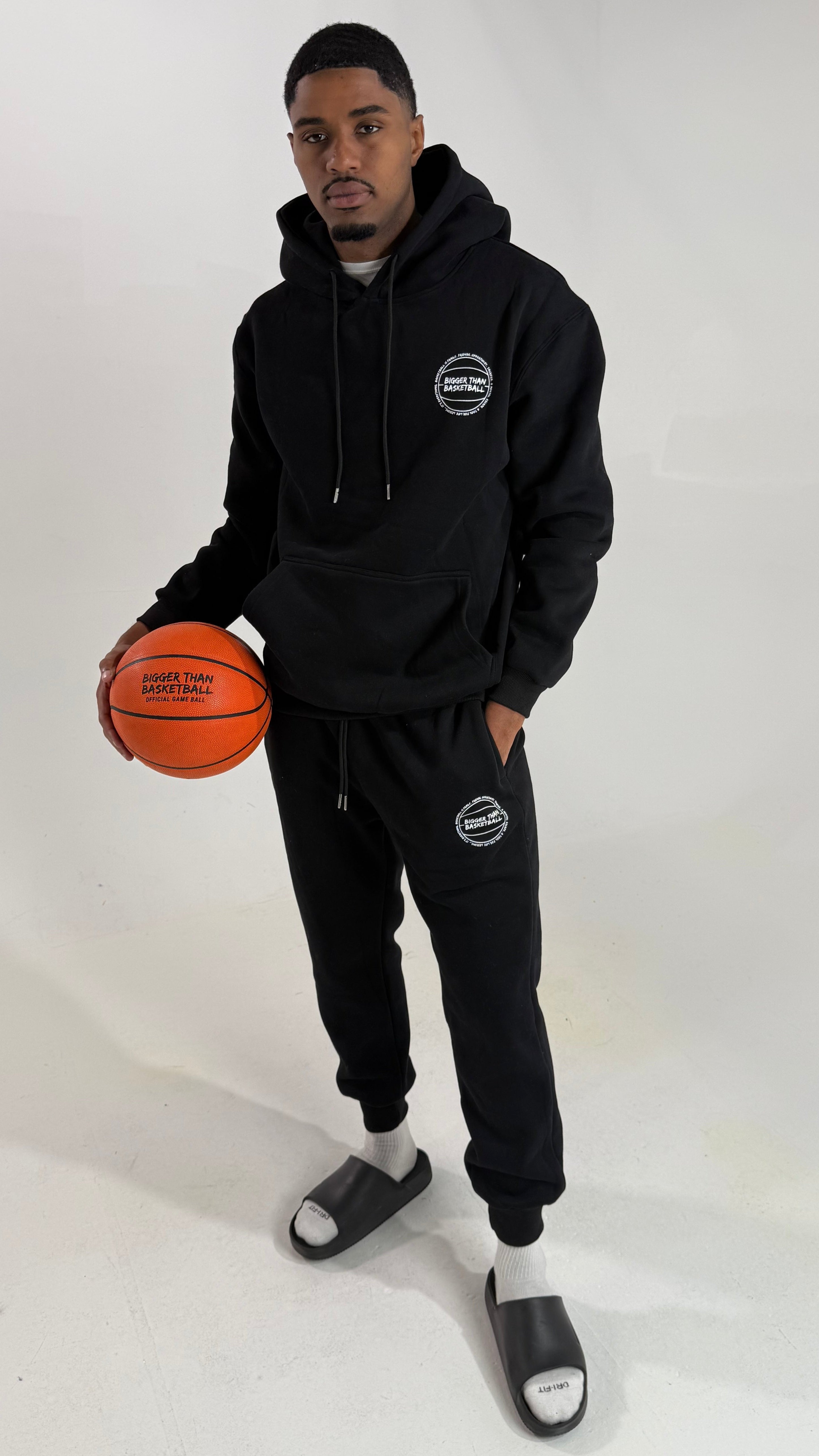 Beyond Basketball - Joggers - Black